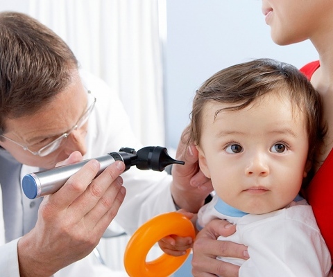 Tại sao trẻ em lại bị nhiễm trùng tai?